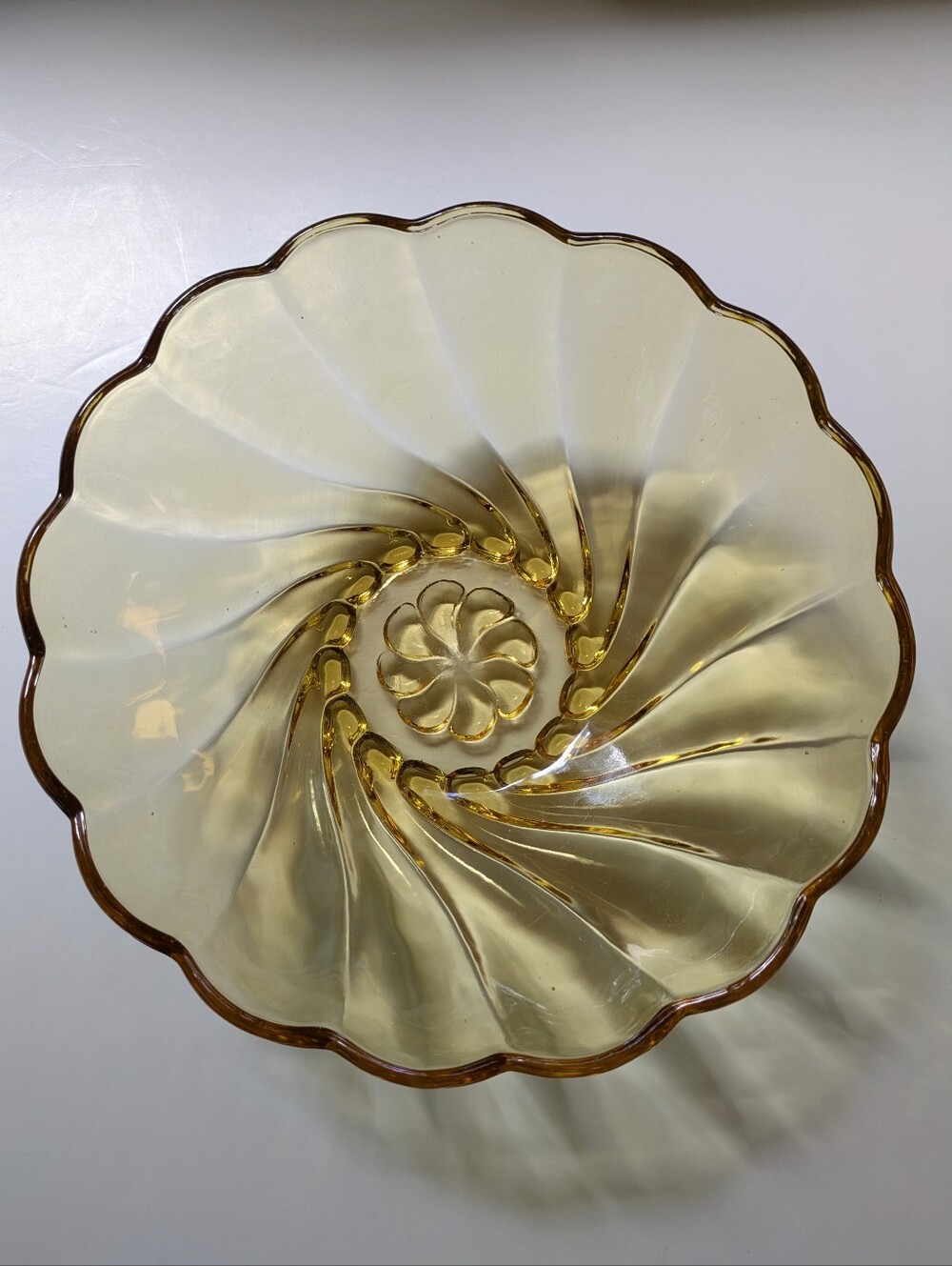 Vintage Hazel-Atlas 9" Glass Serving Bowl Amber Swirl Colonial Swirl Seashell